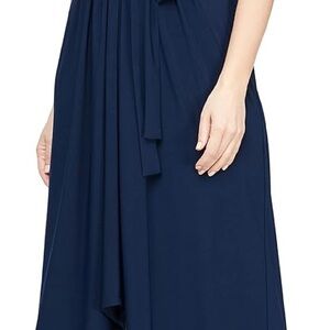 NWT SLNY Matte Jersey Rhinestone Halter Dress Size 6 — New With Tags ✨